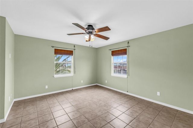 16526 Nassau Way, Galveston, TX 77554