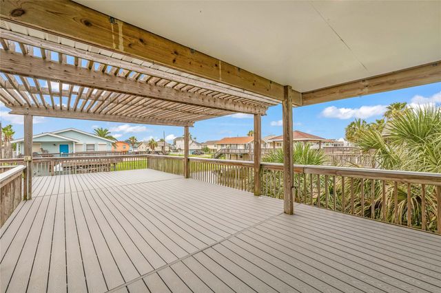 16526 Nassau Way, Galveston, TX 77554