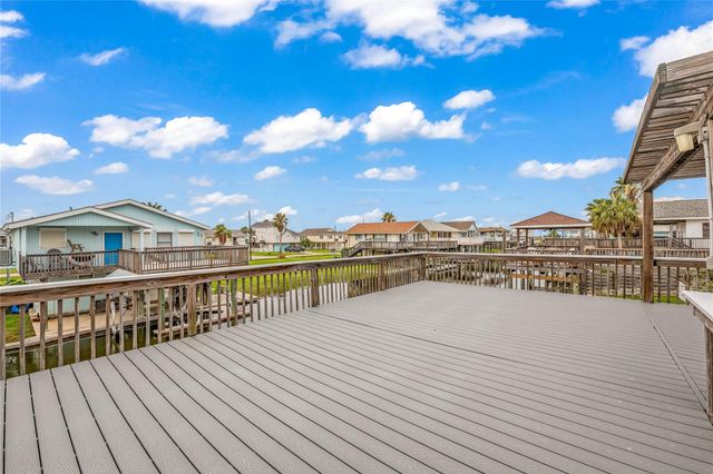 16526 Nassau Way, Galveston, TX 77554