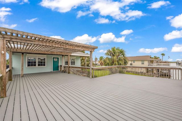 16526 Nassau Way, Galveston, TX 77554