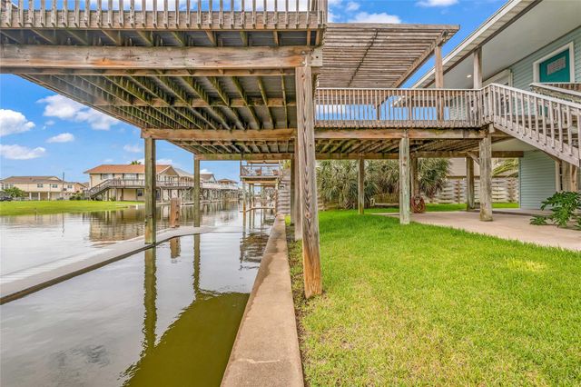 16526 Nassau Way, Galveston, TX 77554