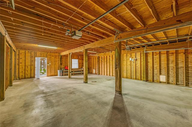 16526 Nassau Way, Galveston, TX 77554