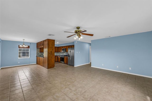 16526 Nassau Way, Galveston, TX 77554