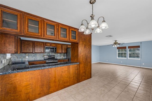 16526 Nassau Way, Galveston, TX 77554