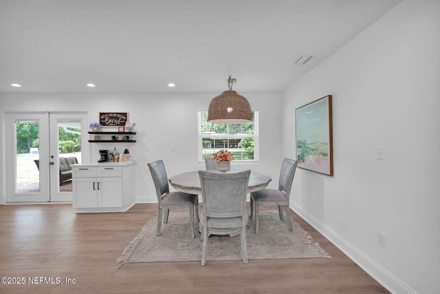 2050 LAUREL Drive, Middleburg, FL 32068