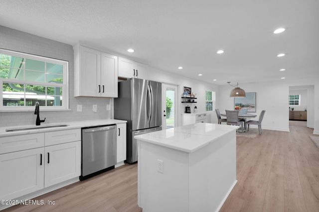 2050 LAUREL Drive, Middleburg, FL 32068