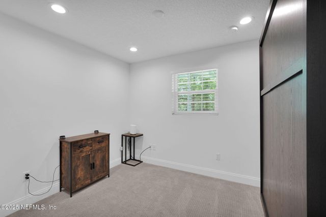 2050 LAUREL Drive, Middleburg, FL 32068