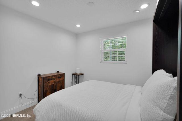 2050 LAUREL Drive, Middleburg, FL 32068