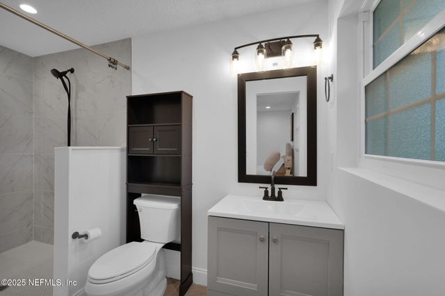 2050 LAUREL Drive, Middleburg, FL 32068