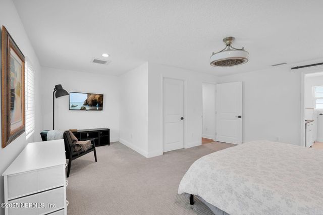 2050 LAUREL Drive, Middleburg, FL 32068