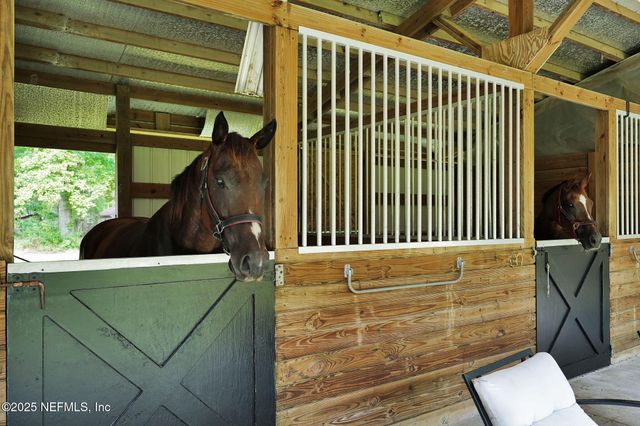 2050 LAUREL Drive, Middleburg, FL 32068