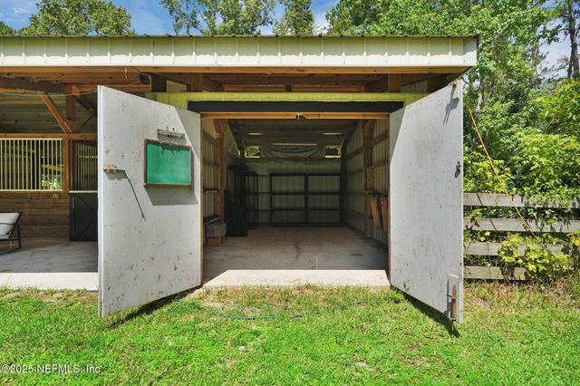 2050 LAUREL Drive, Middleburg, FL 32068