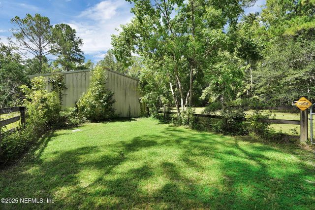 2050 LAUREL Drive, Middleburg, FL 32068