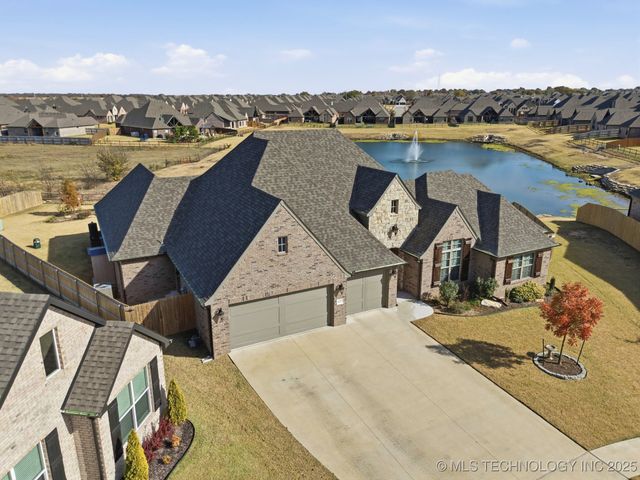 6323 N 25th Street, Broken Arrow, OK 74014