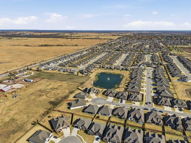 6323 N 25th Street, Broken Arrow, OK 74014