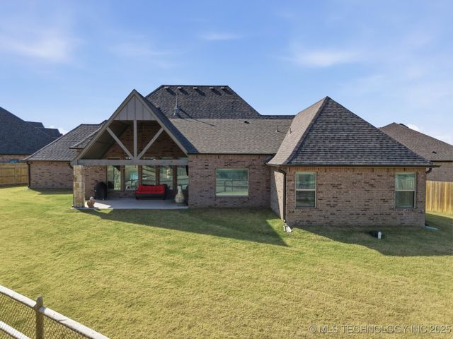 6323 N 25th Street, Broken Arrow, OK 74014
