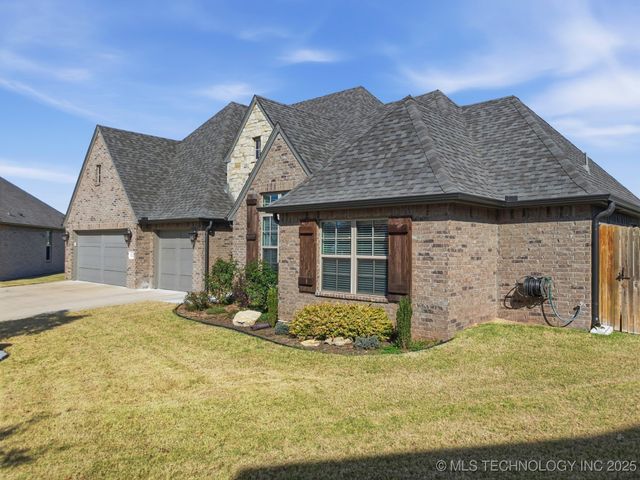6323 N 25th Street, Broken Arrow, OK 74014