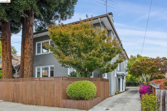 6426 Benvenue Ave 1, Oakland, CA 94618