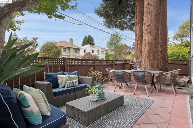 6426 Benvenue Ave 1, Oakland, CA 94618