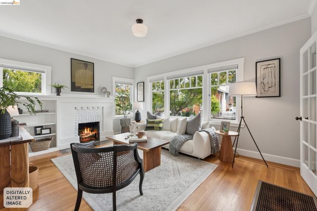 6426 Benvenue Ave 1, Oakland, CA 94618