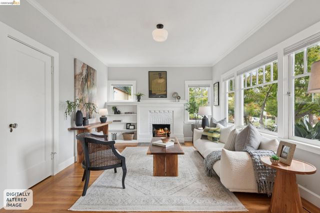 6426 Benvenue Ave 1, Oakland, CA 94618
