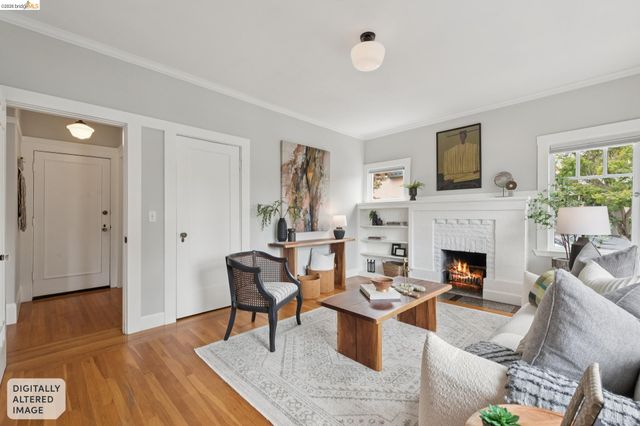 6426 Benvenue Ave 1, Oakland, CA 94618