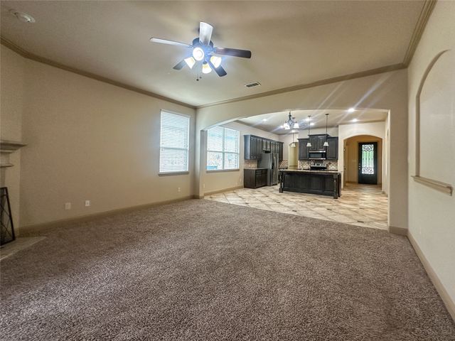 422 Calvert Drive, Midlothian, TX 76065