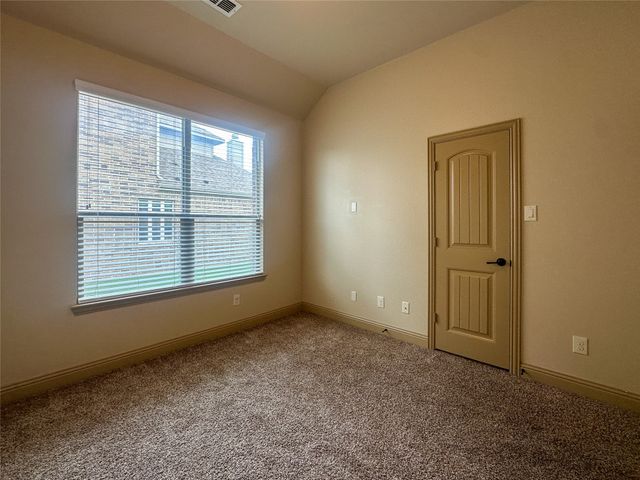 422 Calvert Drive, Midlothian, TX 76065
