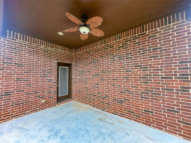422 Calvert Drive, Midlothian, TX 76065