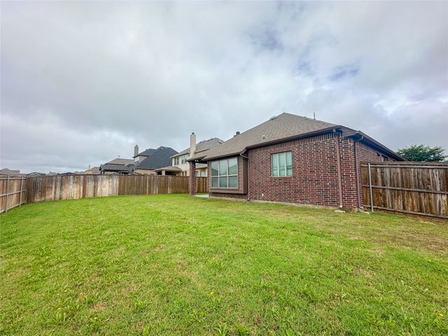 422 Calvert Drive, Midlothian, TX 76065