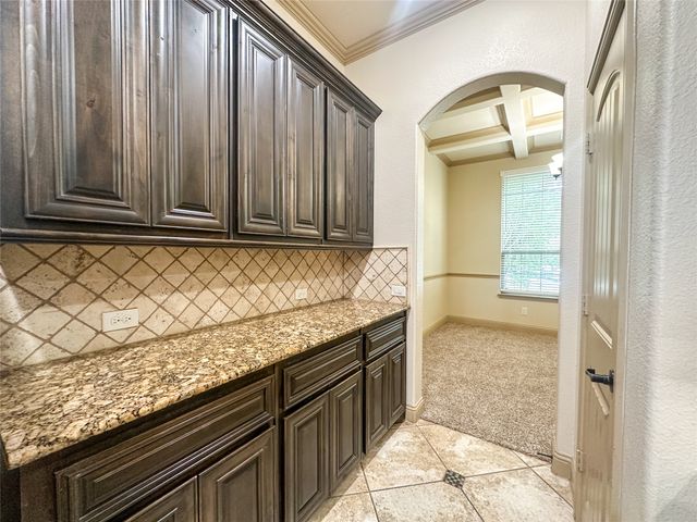 422 Calvert Drive, Midlothian, TX 76065