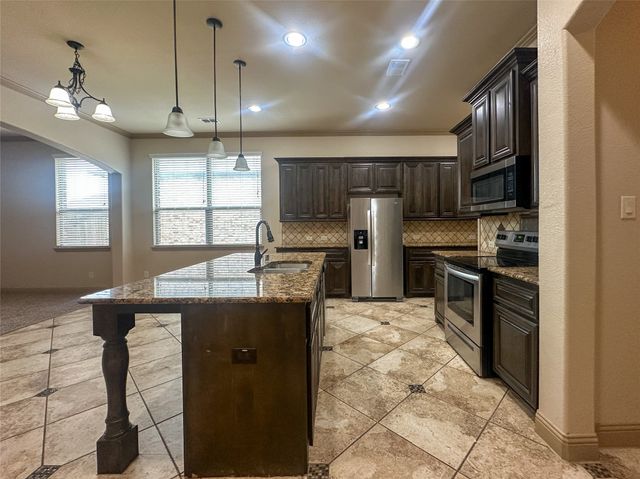 422 Calvert Drive, Midlothian, TX 76065