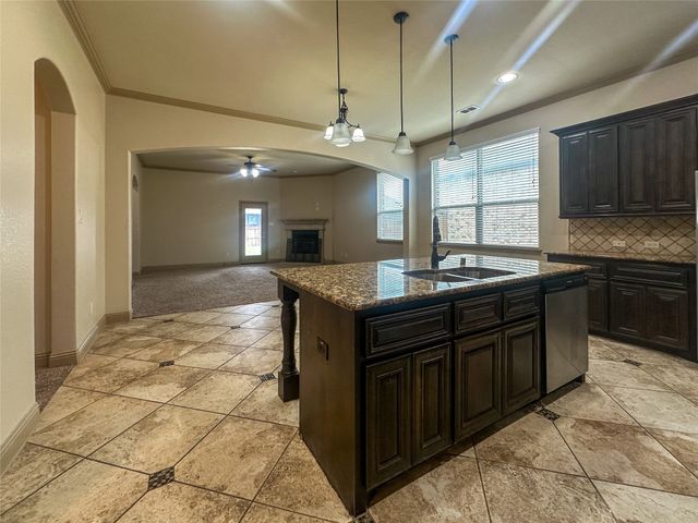 422 Calvert Drive, Midlothian, TX 76065