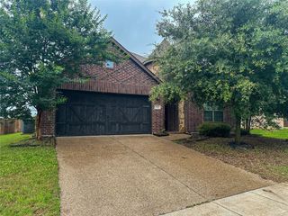 422 Calvert Drive, Midlothian, TX 76065
