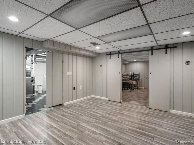 6042 Ravenswood Drive, Utica, MI 48316