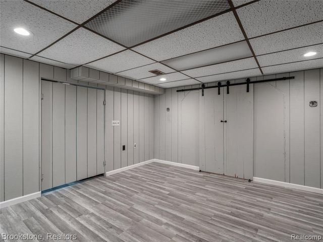 6042 Ravenswood Drive, Utica, MI 48316