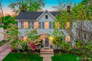 33 Kossman Street, East Brunswick, NJ 08816