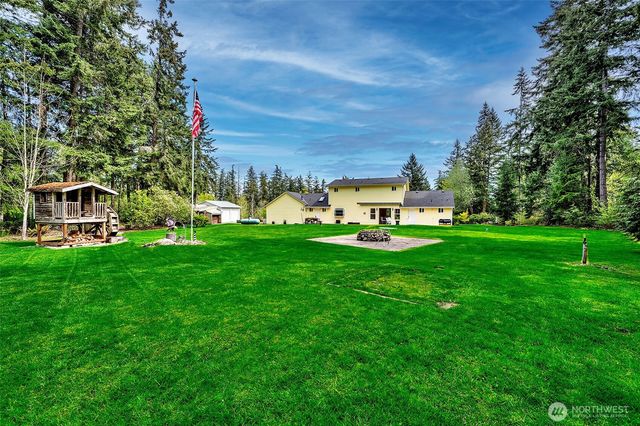 257 Dawn Crest Place, Camano Island, WA 98282