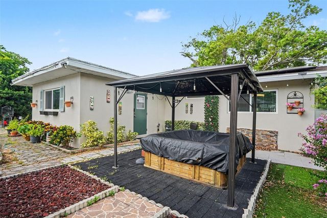 5603 LOWN STREET N, St Petersburg, FL 33714