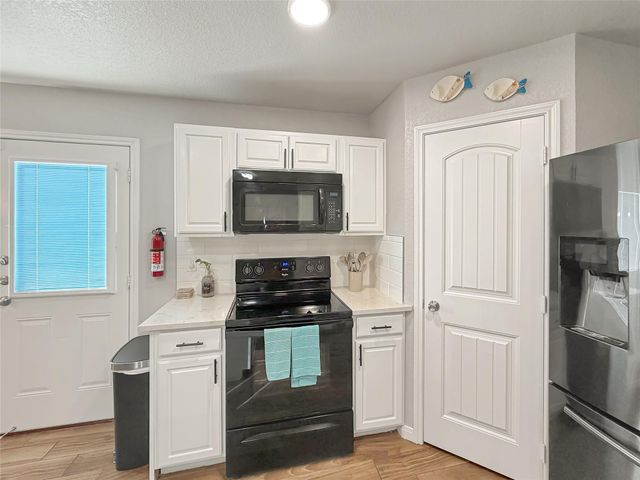 156 Deer Run PASS, Canyon Lake, TX 78133