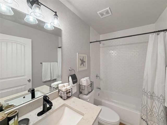 156 Deer Run PASS, Canyon Lake, TX 78133