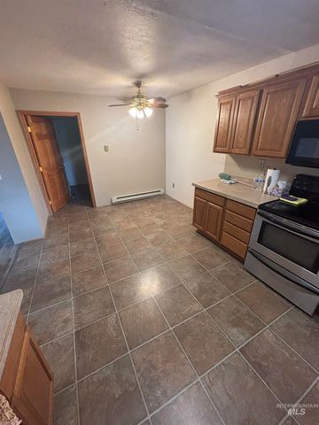 526 E 16th Ave., Jerome, ID 83338