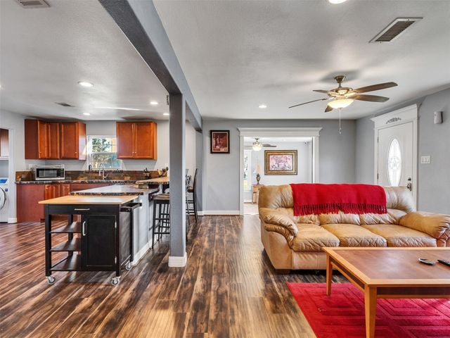 20966 Highway 35, Sweeny, TX 77480