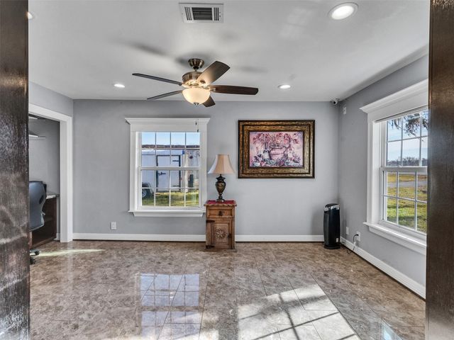 20966 Highway 35, Sweeny, TX 77480