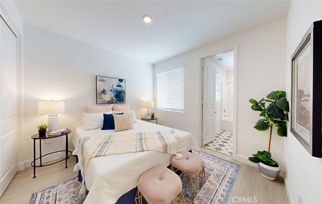 17536 Cameron Lane 105, Huntington Beach, CA 92647