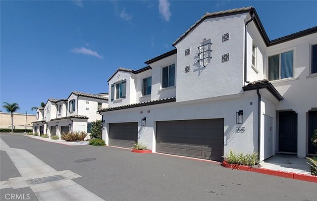 17536 Cameron Lane 105, Huntington Beach, CA 92647