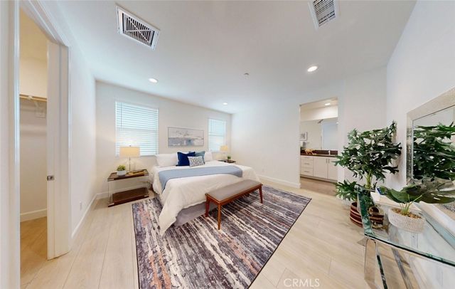 17536 Cameron Lane 105, Huntington Beach, CA 92647
