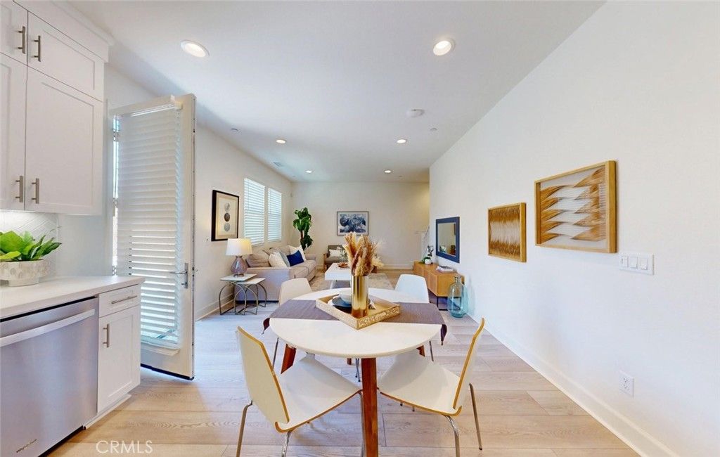 Image 13 of property listing at 17536 Cameron Lane 105, Huntington Beach, CA 92647