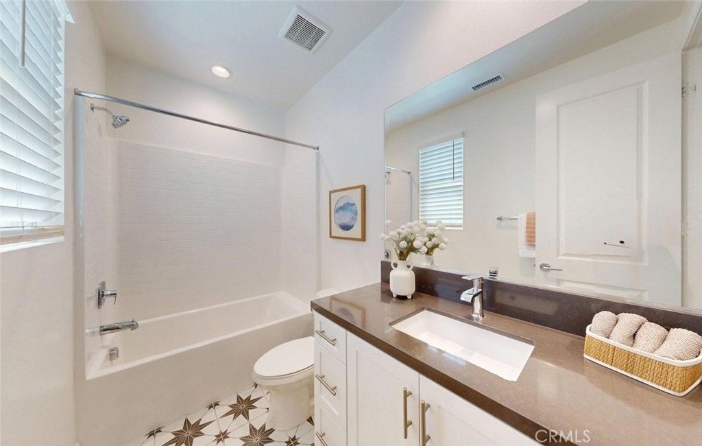 Image 24 of property listing at 17536 Cameron Lane 105, Huntington Beach, CA 92647