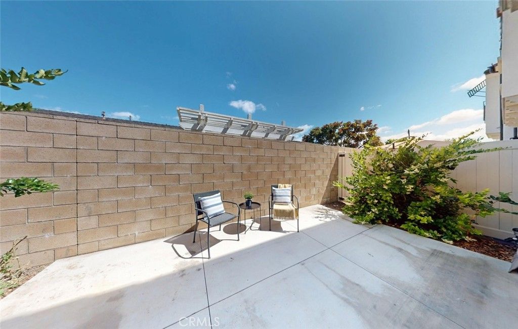 Image 40 of property listing at 17536 Cameron Lane 105, Huntington Beach, CA 92647
